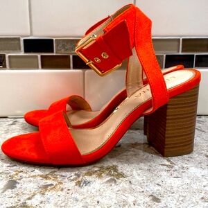Orange & gold buckle heels ✨